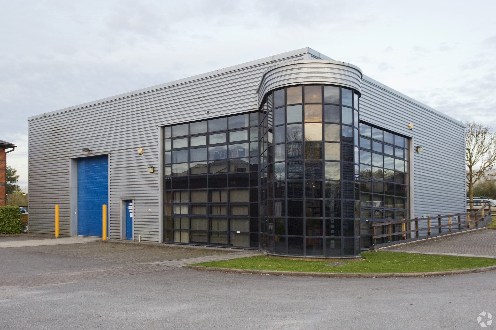 Magellan Clos, Andover for sale Primary Photo- Image 1 of 1