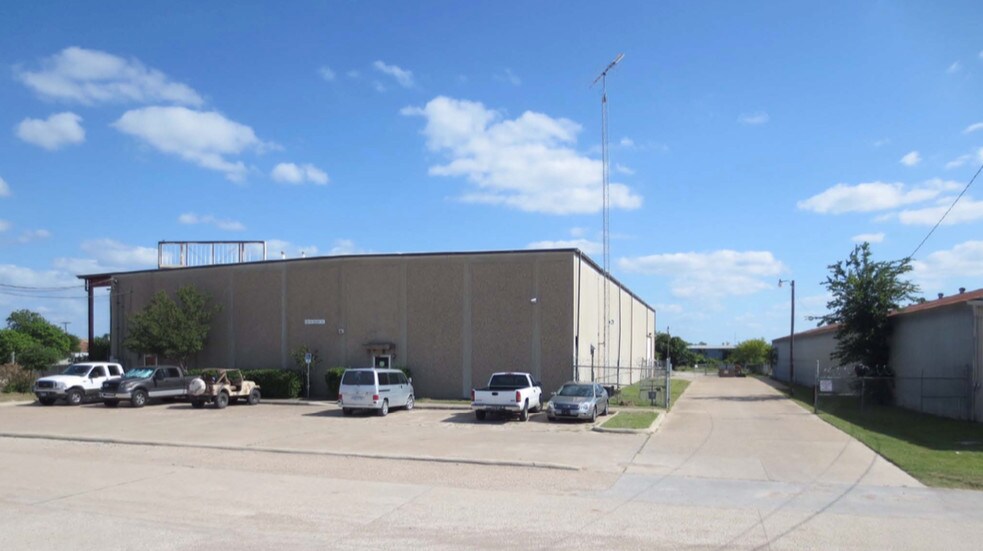 103 W Pease St, Bryan, TX for sale - Primary Photo - Image 1 of 1