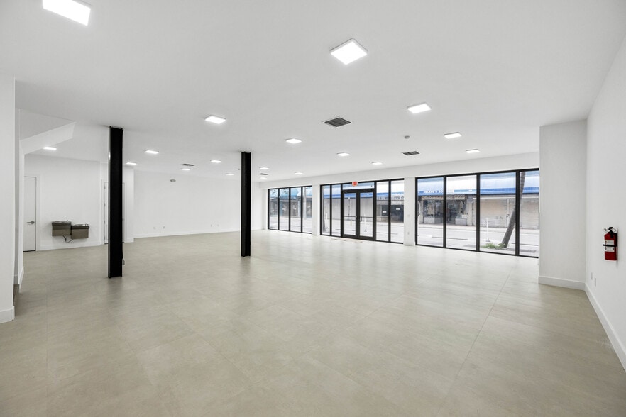 129 N Miami Ave, Miami, FL for lease - Interior Photo - Image 2 of 27