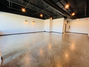 1101 Main St, Lockhart, TX for lease Interior Photo- Image 2 of 8