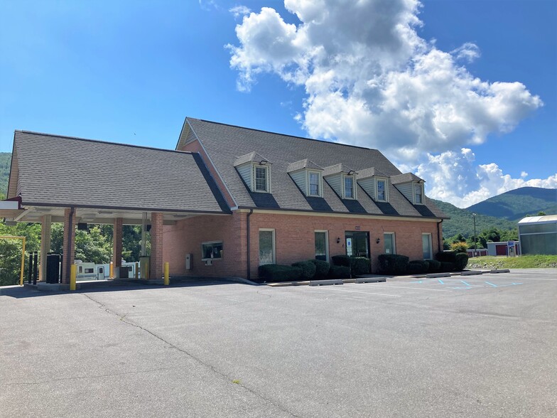 1633 Main St, Clifton Forge, VA for sale - Primary Photo - Image 1 of 1