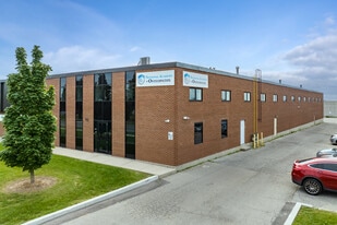 375-377 Canarctic Dr, Toronto ON - Warehouse
