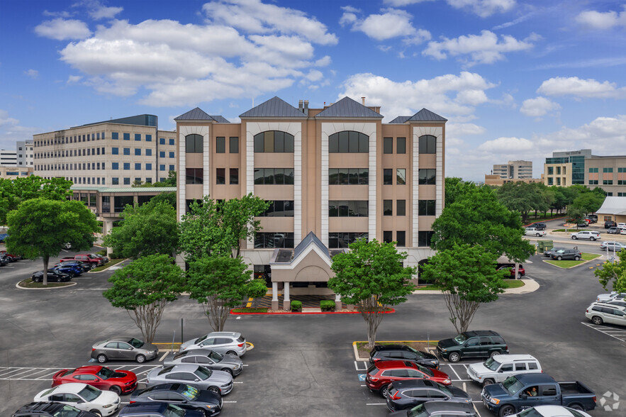 4330 Medical Dr, San Antonio, TX for lease - Building Photo - Image 3 of 6