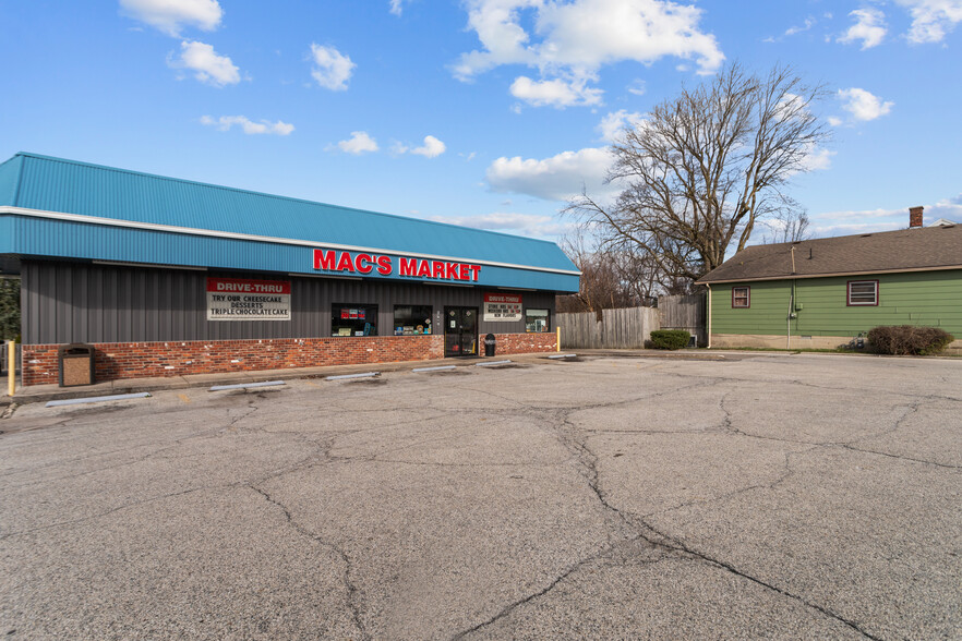 1727 S Webster St, Kokomo, IN for sale - Building Photo - Image 3 of 7