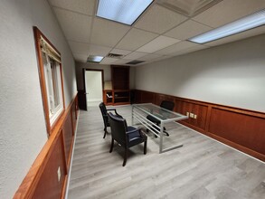 379 Cherry St, Pottstown, PA for lease Interior Photo- Image 1 of 7