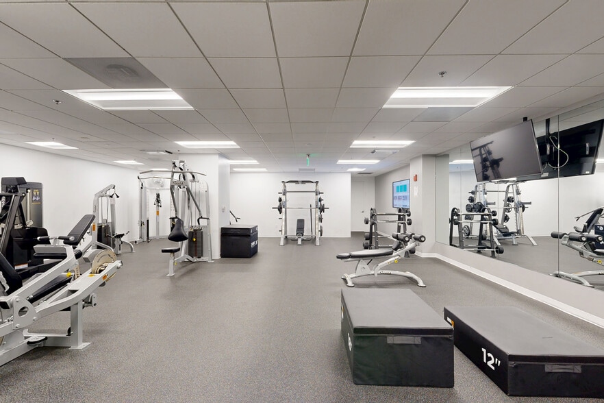 6400 Arlington Blvd, Falls Church, VA for lease - Matterport 3D Scan - Image 3 of 34