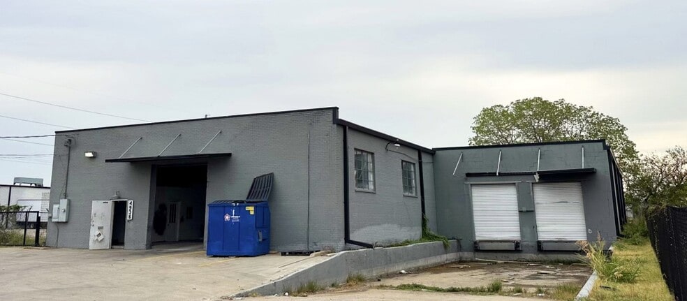 4936 Reading St, Dallas, TX for lease - Building Photo - Image 1 of 2