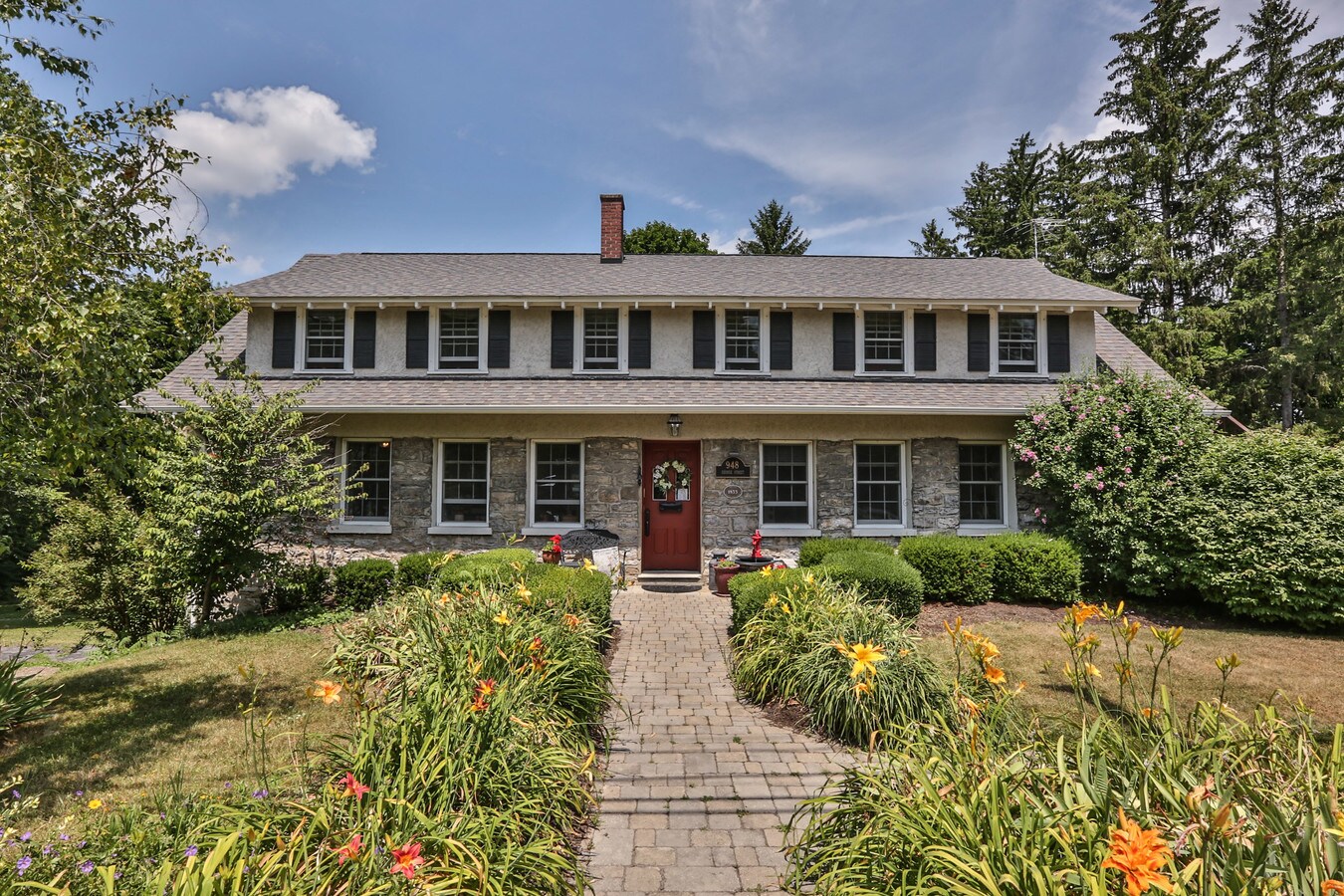 942 St, Mumford, NY 14511