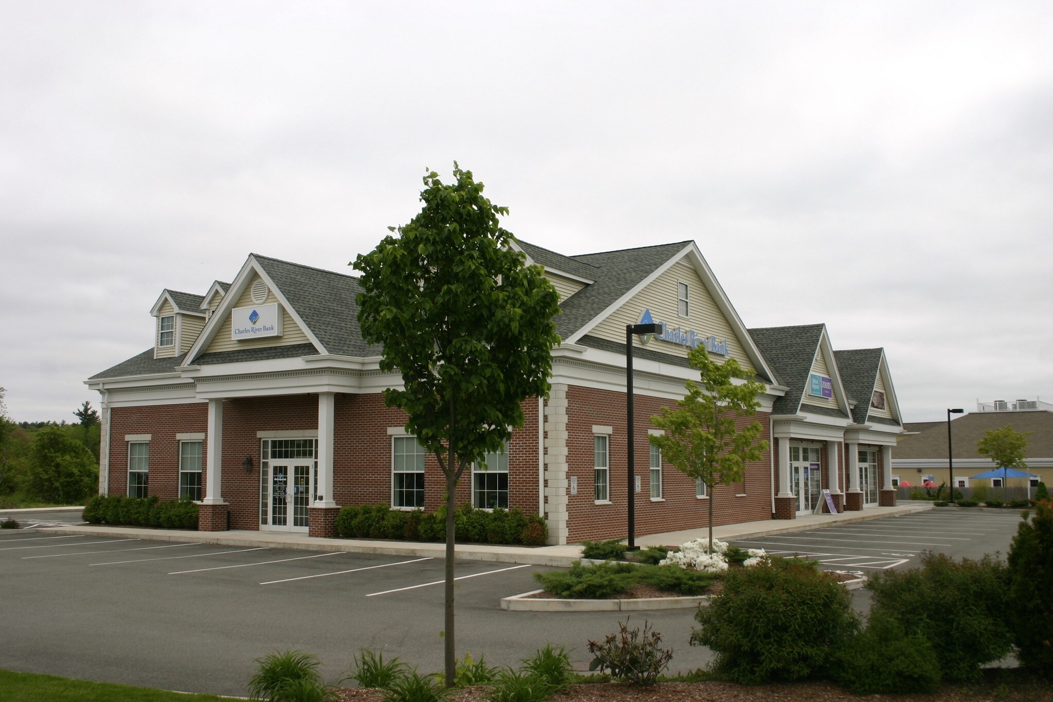 2 S Maple St, Bellingham, MA for sale Primary Photo- Image 1 of 1