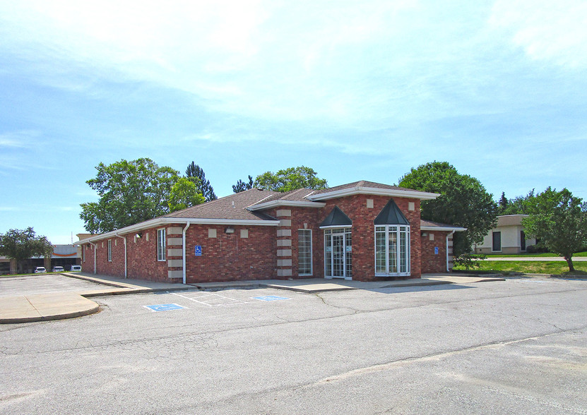 8021 S 84th St, La Vista, NE for lease - Building Photo - Image 1 of 8