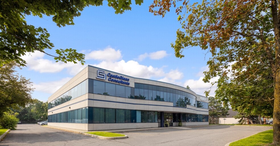 2460 Lancaster Rd, Ottawa, ON for lease - Building Photo - Image 2 of 9