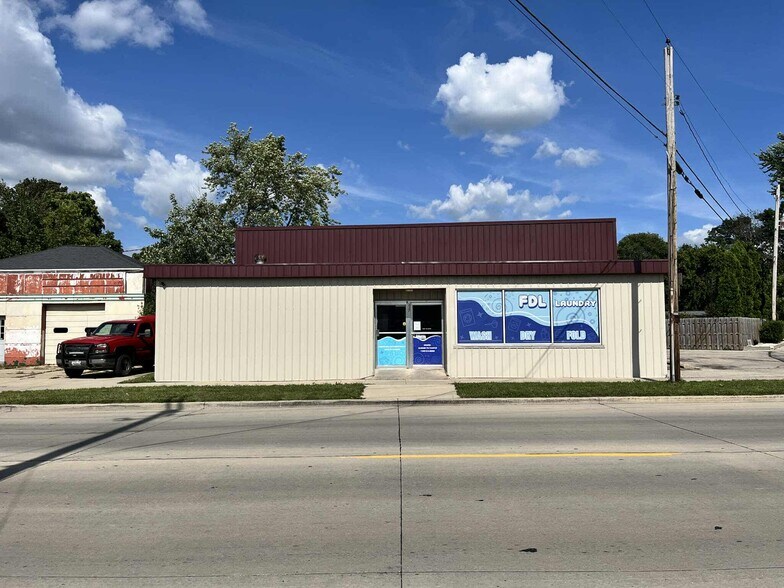 337 Fond du Lac Ave, Fond Du Lac, WI for sale - Building Photo - Image 1 of 7