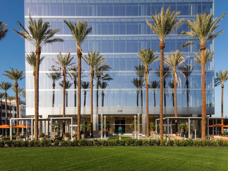 200 Spectrum Center Dr, Irvine, CA for lease - Primary Photo - Image 1 of 17