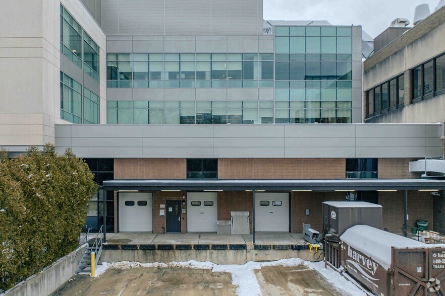 65 Hayden Ave, Lexington, MA for lease - Building Photo - Image 2 of 6