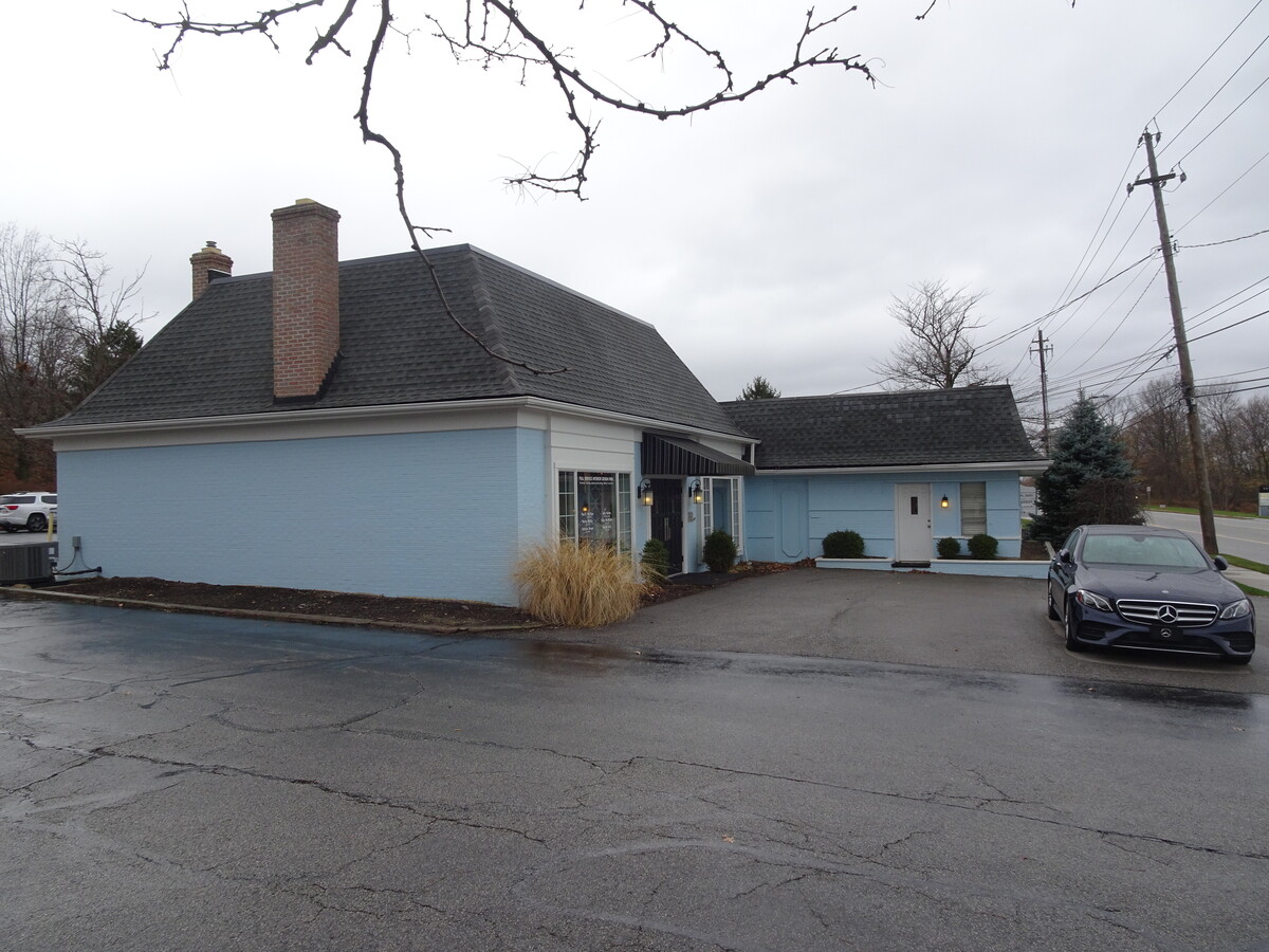 24523 Detroit Rd, Westlake, OH 44145