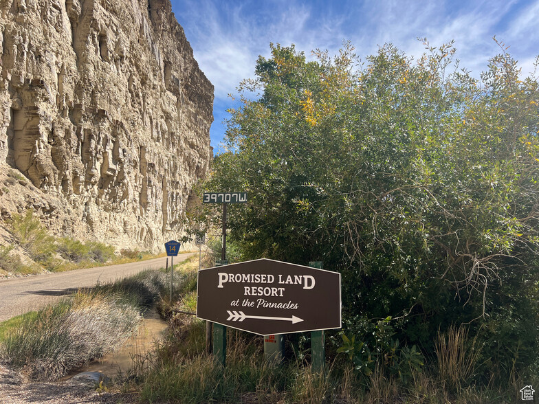 40019 W Strawberry River Rd, Fruitland, UT for sale - Building Photo - Image 1 of 7