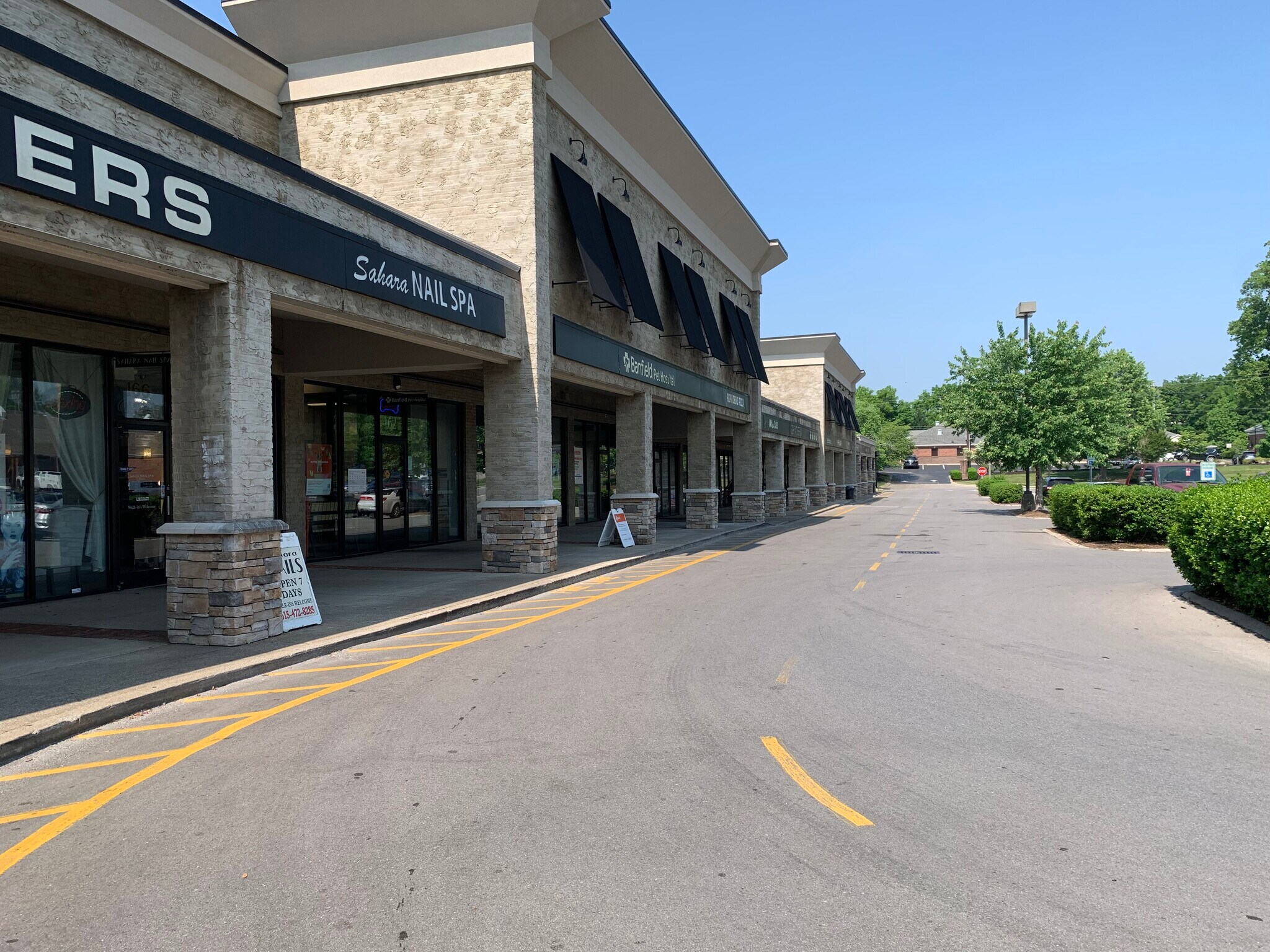 1010 Murfreesboro Rd, Franklin, TN 37064 The Maples Shopping Center