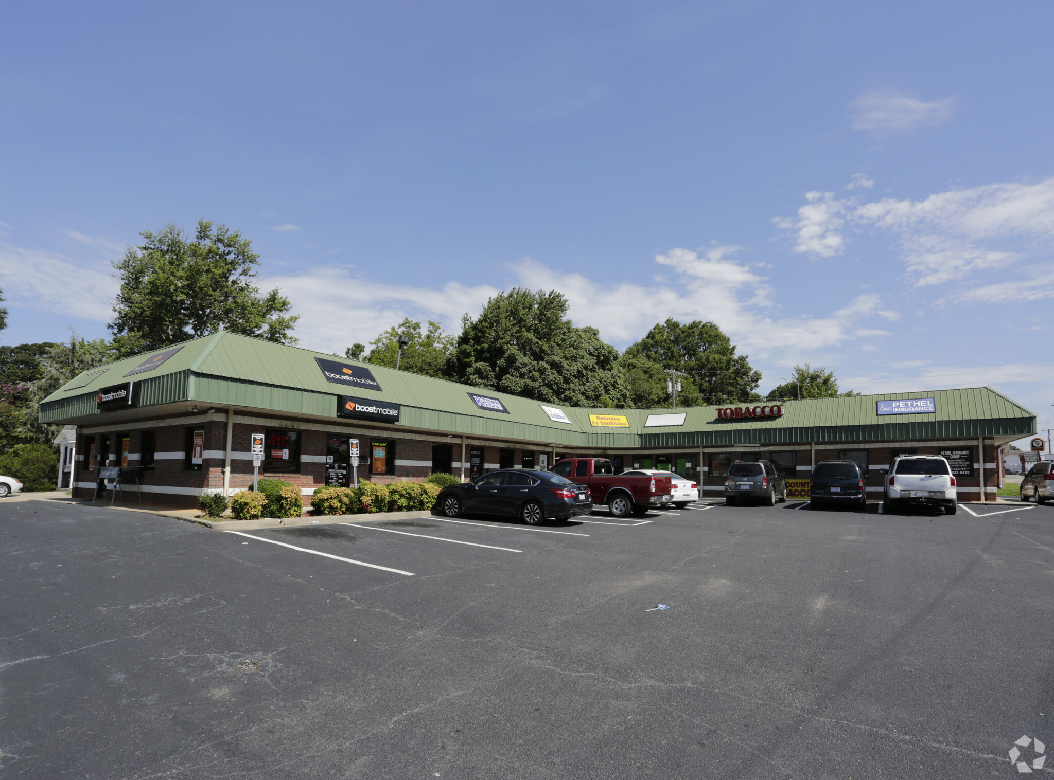 2001 N Cannon Blvd, Kannapolis, NC for lease Primary Photo- Image 1 of 12