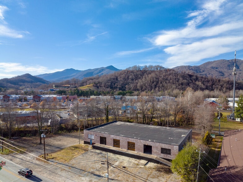 1940 S Main St, Waynesville, NC for sale - Aerial - Image 2 of 73