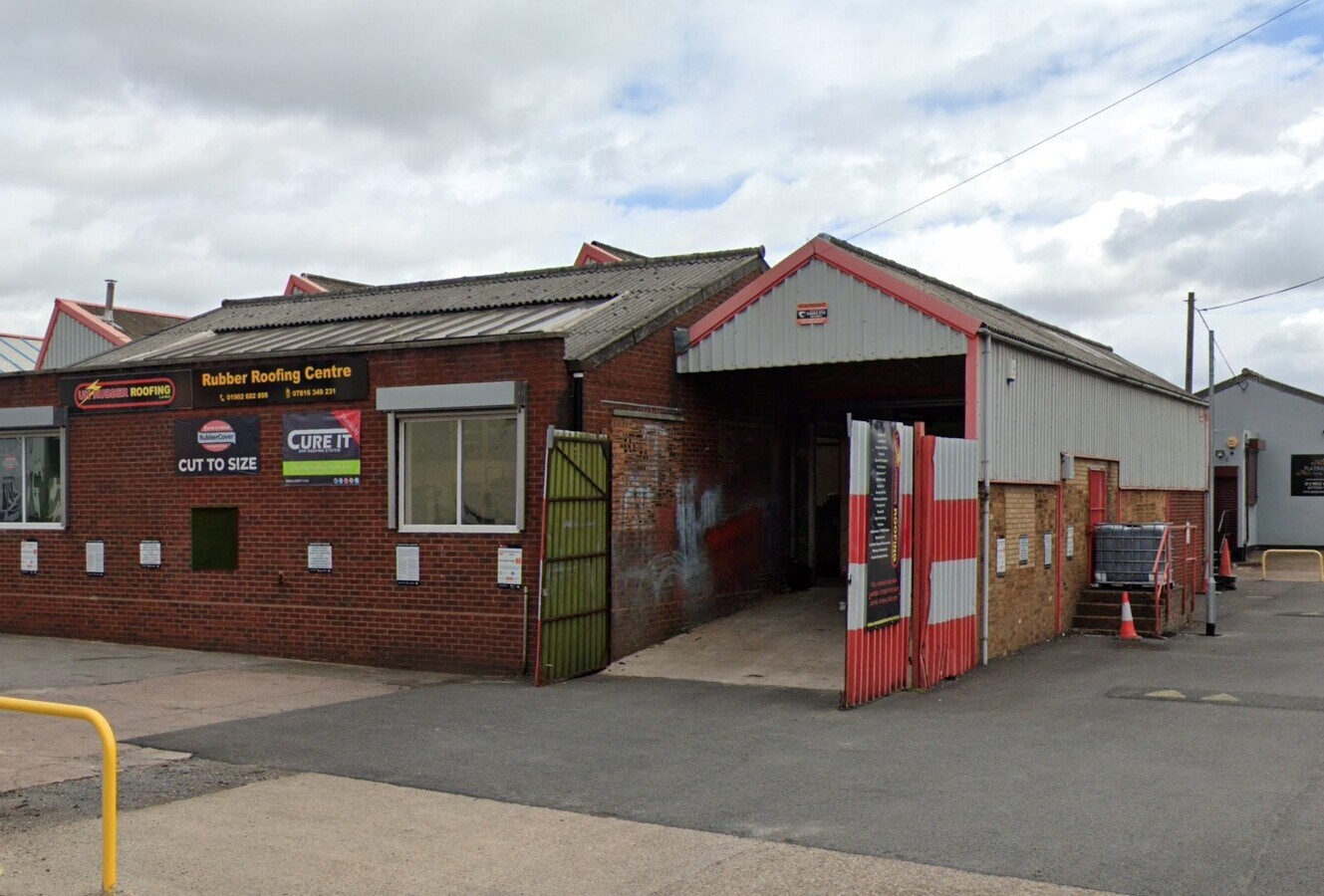 15 St. Annes Rd, Willenhall, WV13 1ED