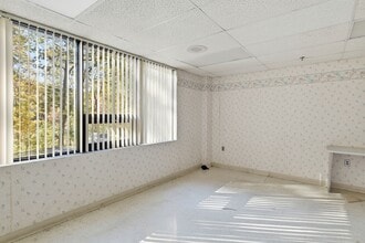 294 N Main St, East Longmeadow, MA for lease Interior Photo- Image 2 of 5