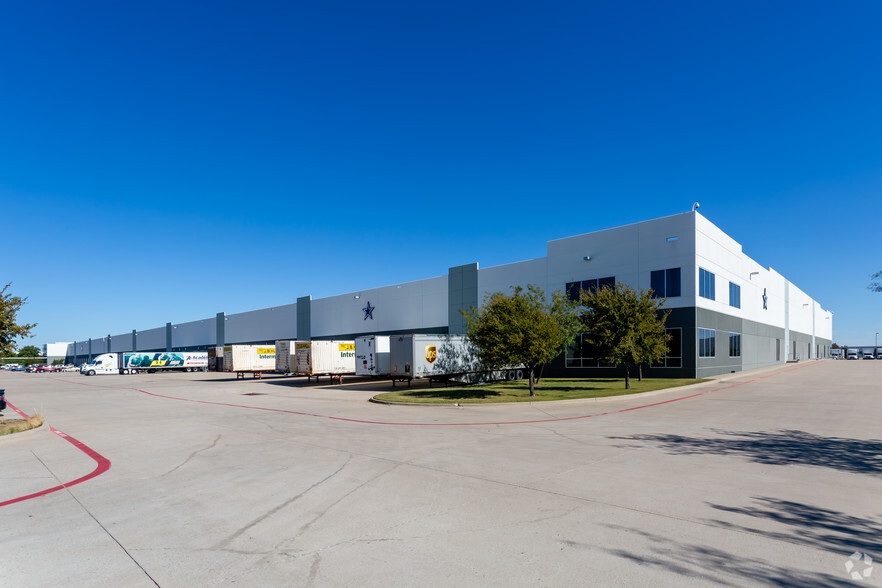 2500 Regent Blvd, Dallas, TX for lease - Building Photo - Image 2 of 4