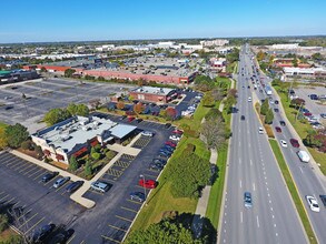 535 Lakeview Pky, Vernon Hills, IL - AERIAL  map view