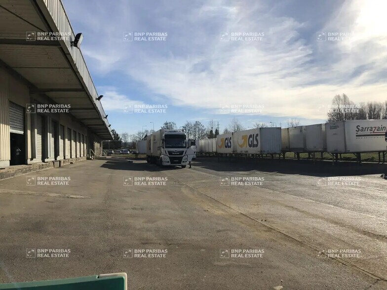 Flex in Ennery for lease - Building Photo - Image 1 of 10