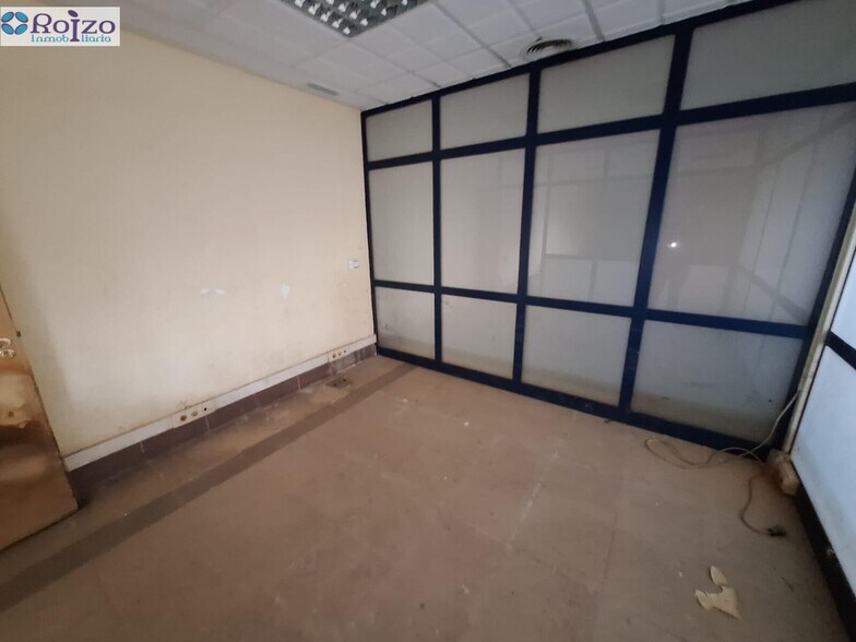 Multifamily in Toledo, Toledo for sale - Interior Photo - Image 3 of 8