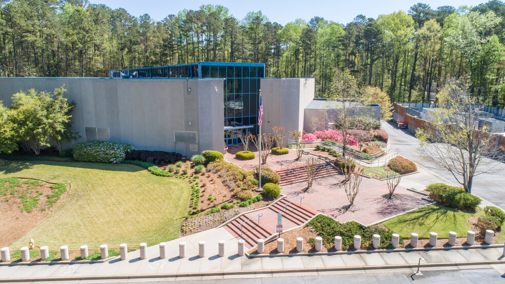 40 Perimeter Ctr E, Atlanta, GA for lease - Building Photo - Image 3 of 16