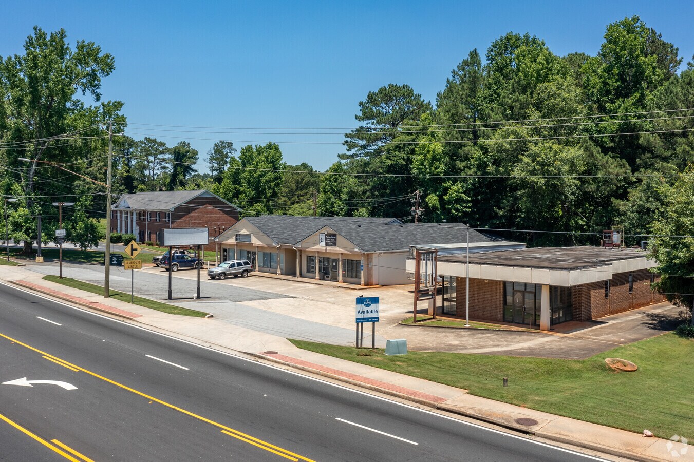 35903592 Covington Hwy, Decatur, GA 30032