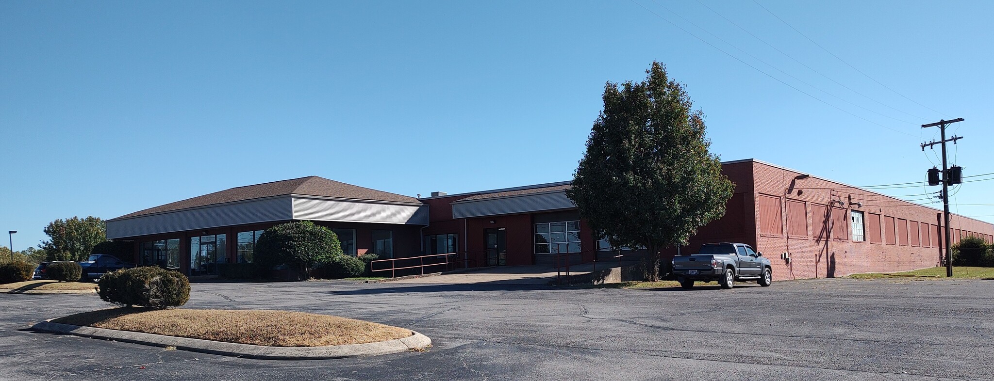 1210 Madison St, Shelbyville, TN for lease Building Photo- Image 1 of 13