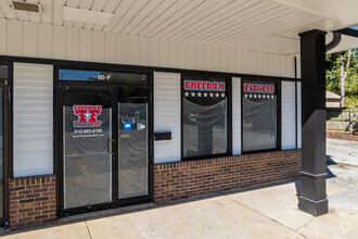 40-60 W Terra Cotta Ave, Crystal Lake, IL for lease Building Photo- Image 1 of 8