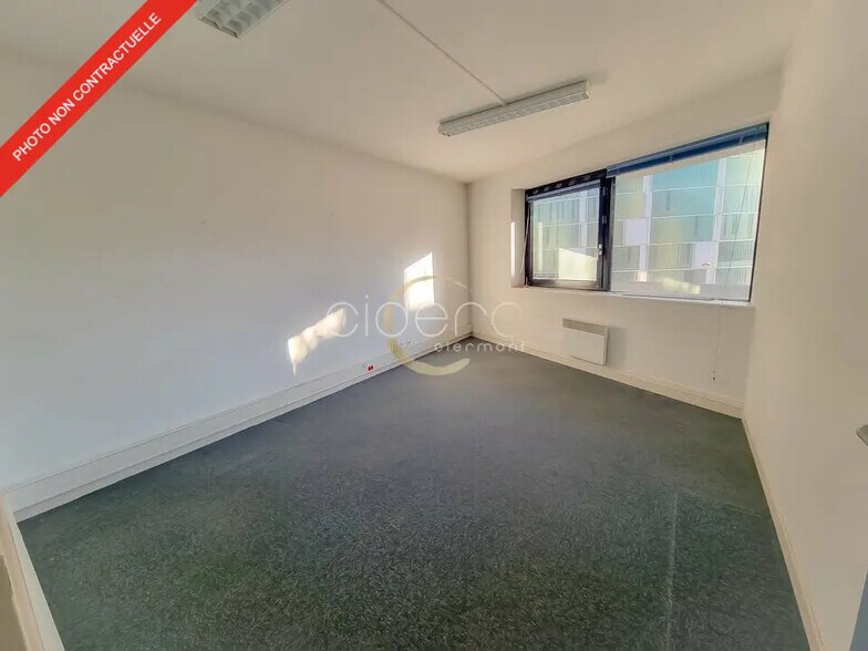 Office in Clermont-Ferrand for lease - Interior Photo - Image 2 of 17