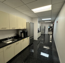 910 Park Pl, San Mateo, CA for lease Interior Photo- Image 2 of 7