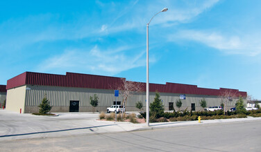 42525 6th St E, Lancaster, CA for lease Building Photo- Image 1 of 5