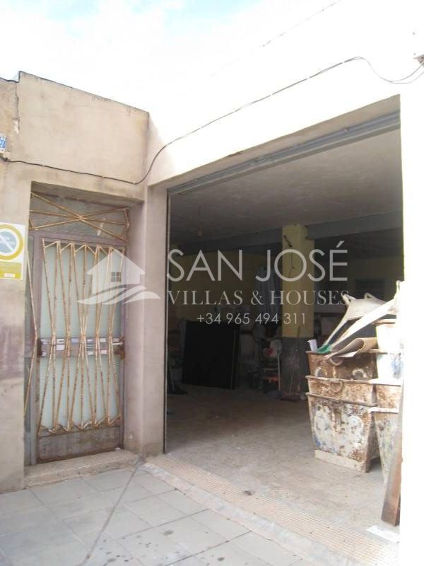 Retail in Alicante for sale Building Photo- Image 1 of 5