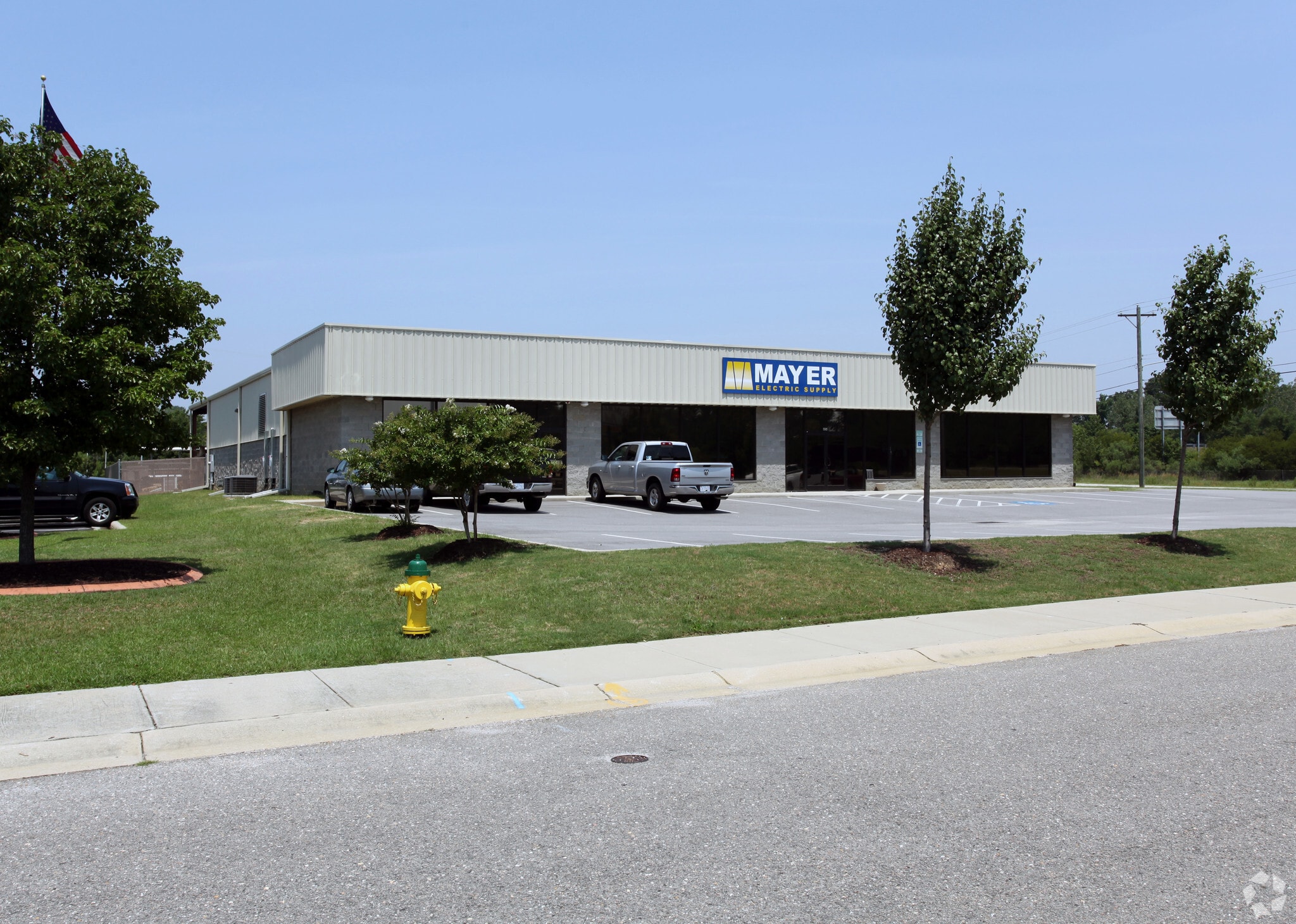 404 Chicago Dr, Fayetteville, NC for lease Primary Photo- Image 1 of 10