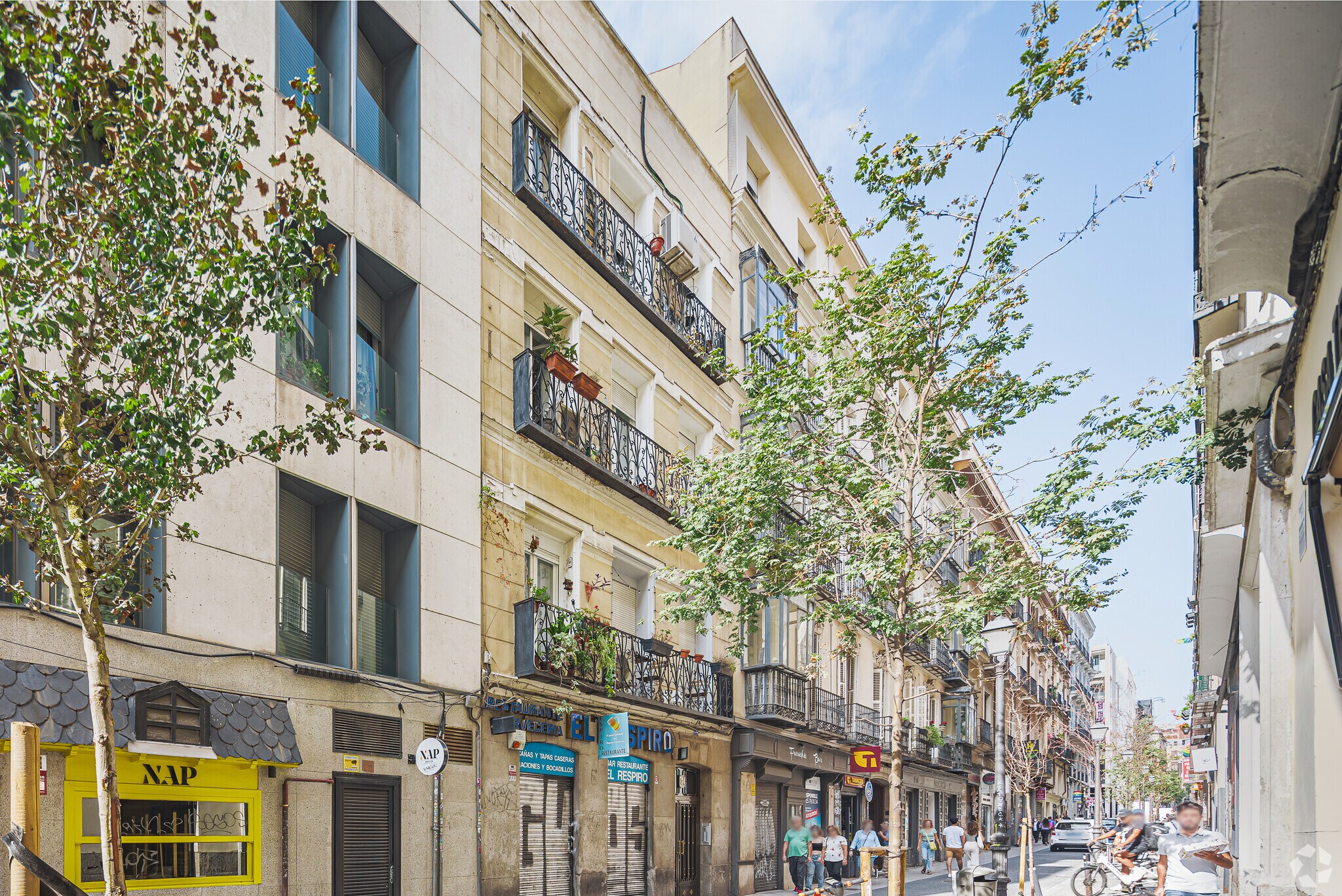 Multifamily in Madrid, Madrid for sale Primary Photo- Image 1 of 1
