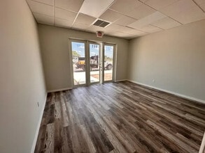 510 NW University Blvd, Port Saint Lucie, FL for lease Interior Photo- Image 2 of 5