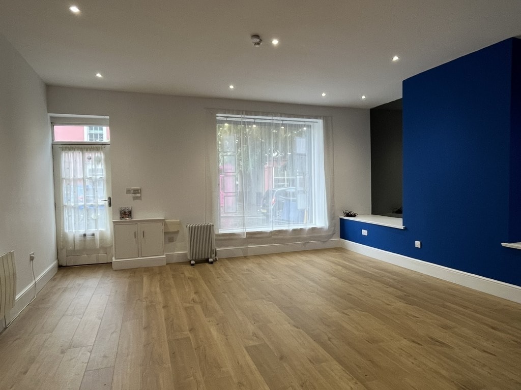 12-12A Market Pl, Cockermouth for lease Interior Photo- Image 1 of 2