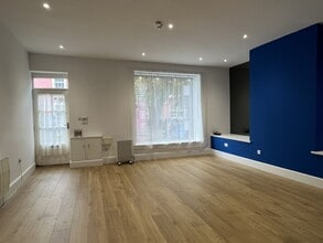 12-12A Market Pl, Cockermouth for lease Interior Photo- Image 1 of 2