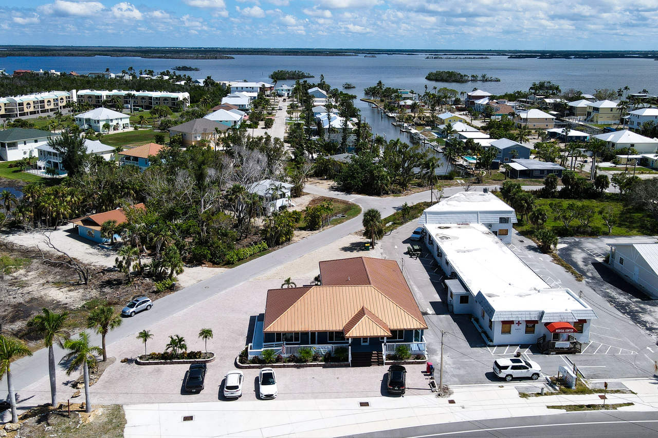 6035 Estero Blvd, Fort Myers, FL for sale Primary Photo- Image 1 of 9