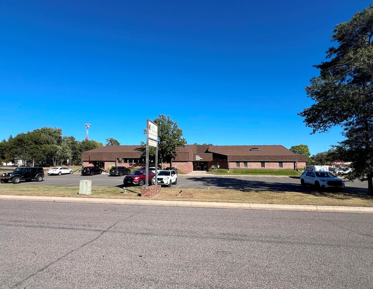 1903 S 6th St, Brainerd, MN for sale - Building Photo - Image 2 of 11