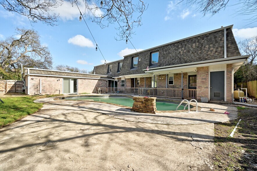 8510 Mesa Dr, Austin, TX 78759