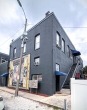 106 E Tarpon Ave, Tarpon Springs, FL for lease Building Photo- Image 1 of 8