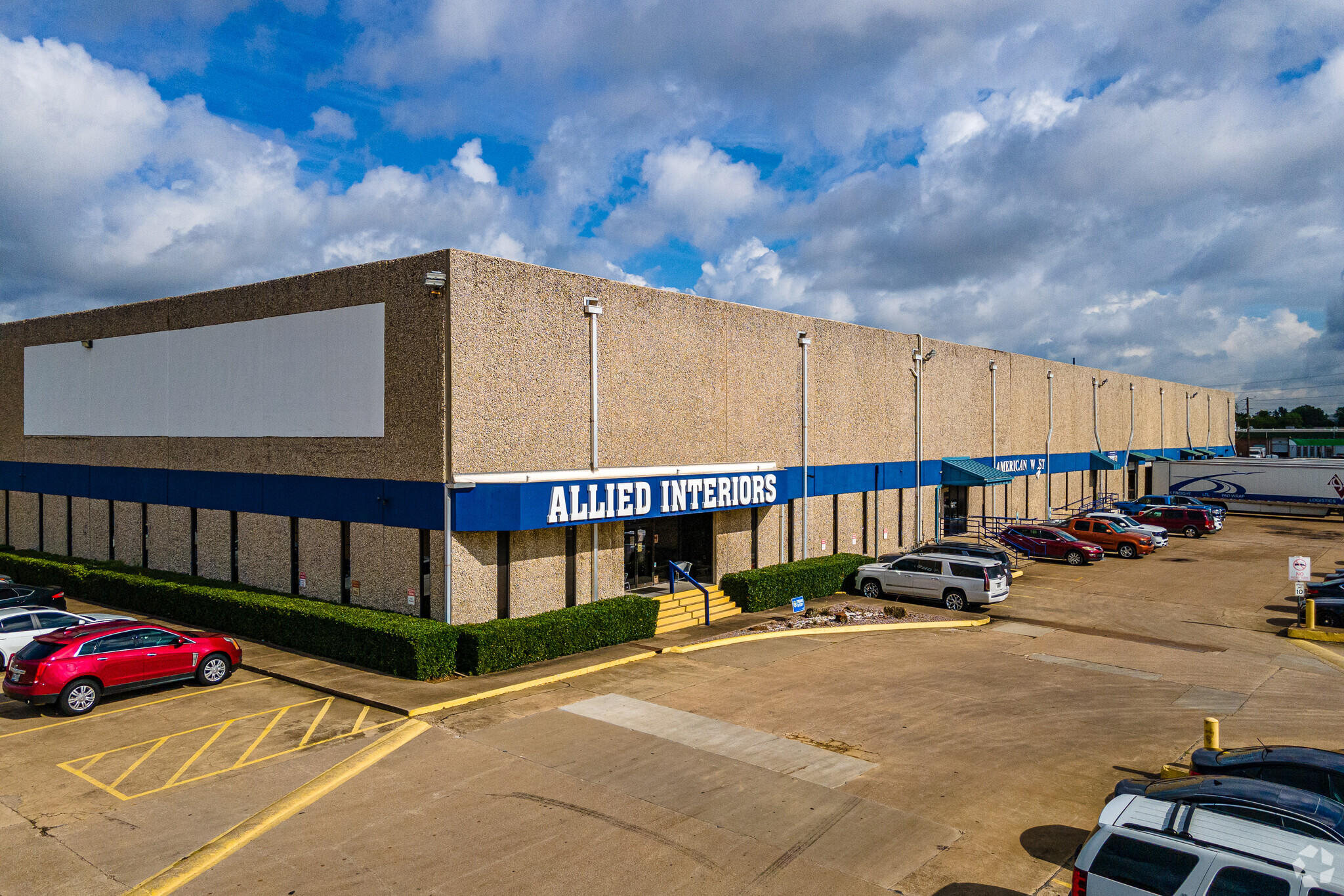 119 Regal Row, Dallas, TX for lease Building Photo- Image 1 of 12