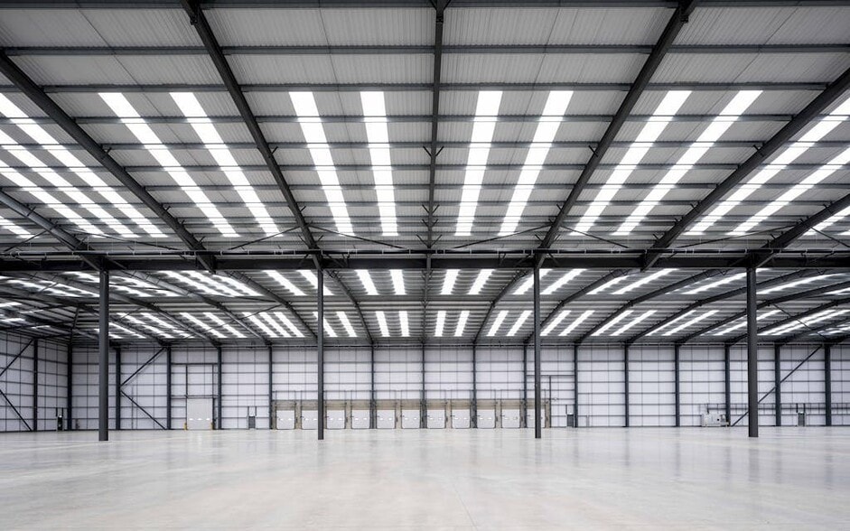 M140 Third Av, Milton Keynes for lease - Building Photo - Image 3 of 7