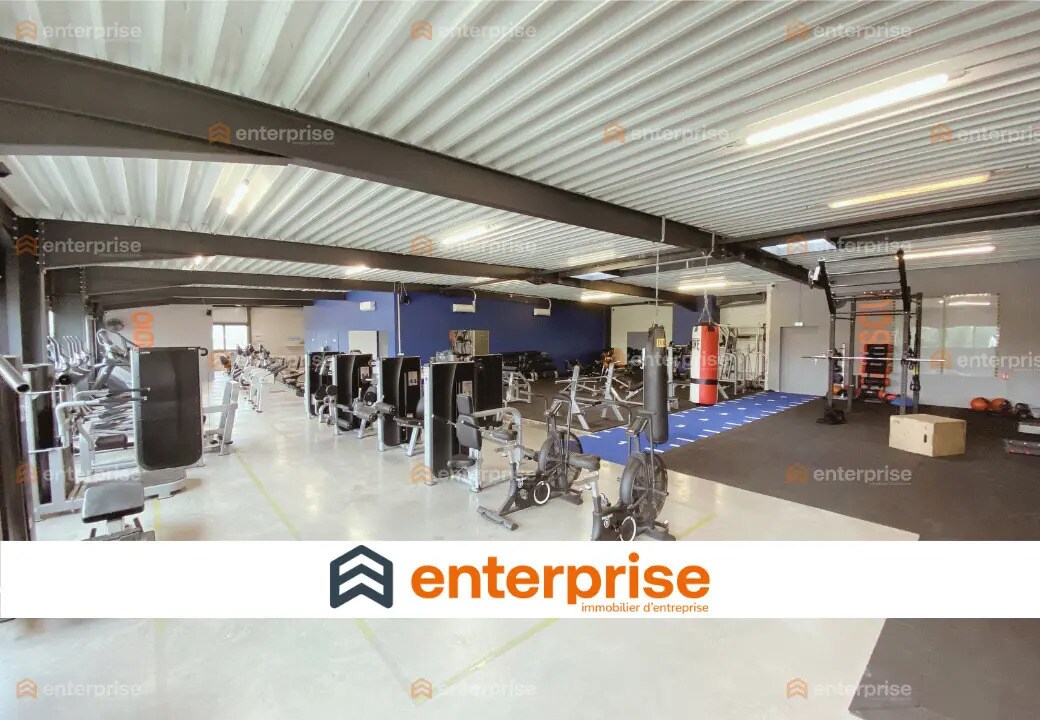 Office in Libercourt for lease Building Photo- Image 1 of 7