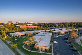 830 E Higgins Rd, Schaumburg, IL - aerial  map view